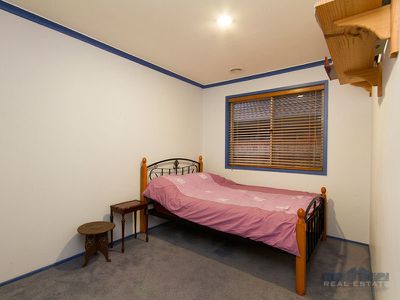 40 Lake View Drive, Narre Warren South