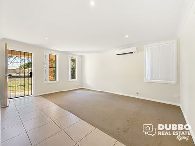 4B Keswick Parkway, Dubbo