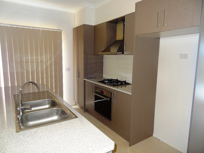 2/5 Berndardt Avenue, Hoppers Crossing