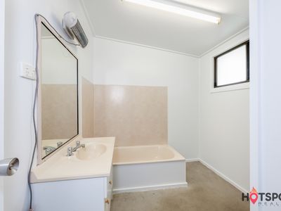 15 Duncraigen Street, Norville
