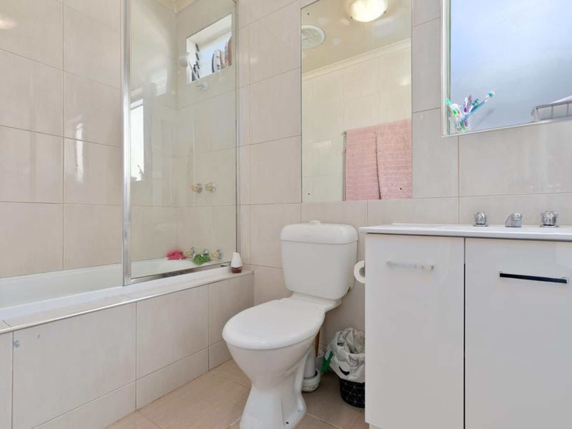 34 Sinclair Cres, Seymour