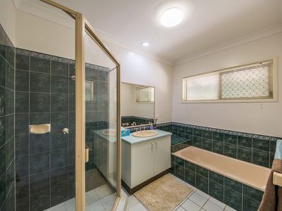 12 Kathy Street, Kingaroy