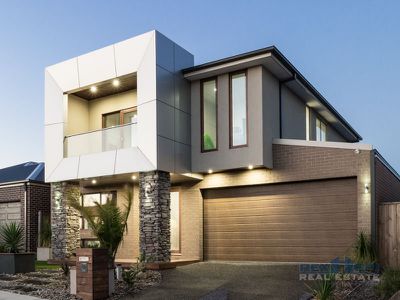 5 Mickleham Drive, Cranbourne North