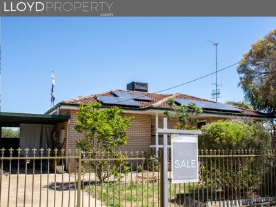 19 ROBERTSON CRESCENT, Deniliquin