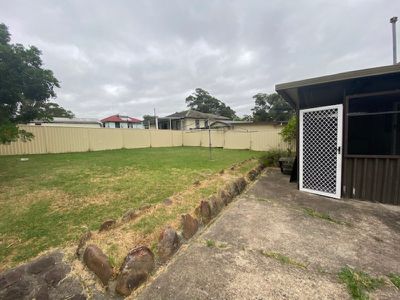 24 Karoola Street, Busby
