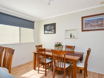 260 Piccadilly Street, Piccadilly