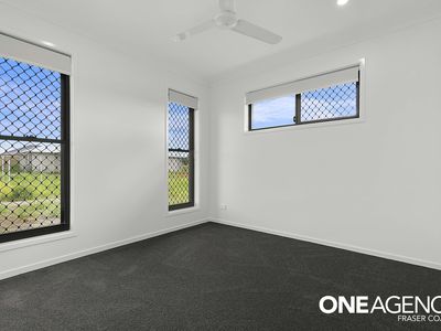 2 / 12 Coolamon Court, Urraween