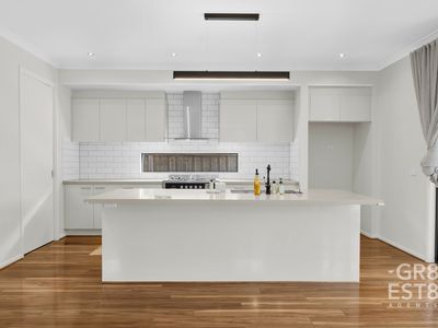 39 Aquatic Drive, Cranbourne West