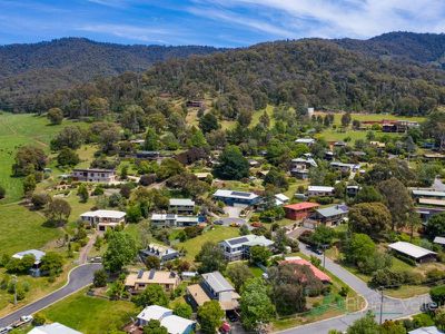 2 Marum Court, Tawonga South