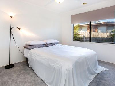 22 Fairway Crescent, Mccrae