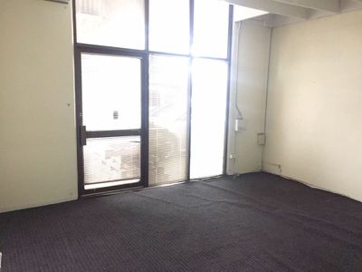 2 / 8 Third Avenue, Sunshine