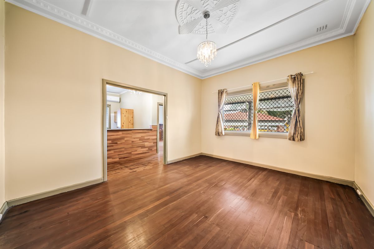 7 Roy Street, St James