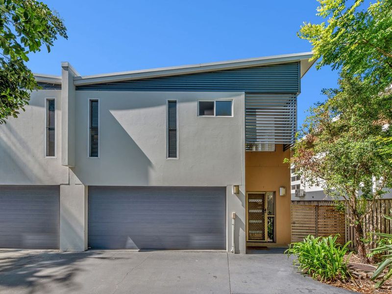 5 / 129 Pohlman Street, Southport
