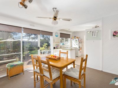 4 Thompson Court, Werribee