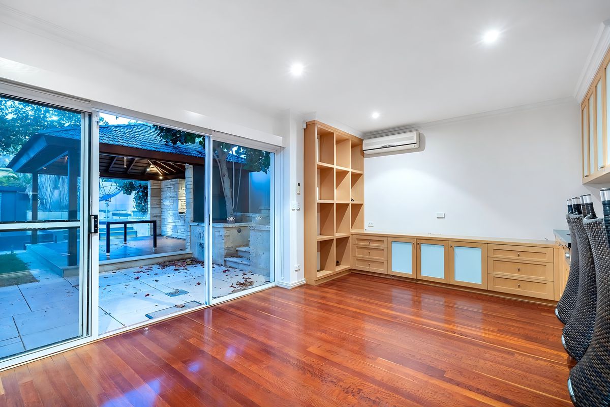 6 Moreing Road, Attadale
