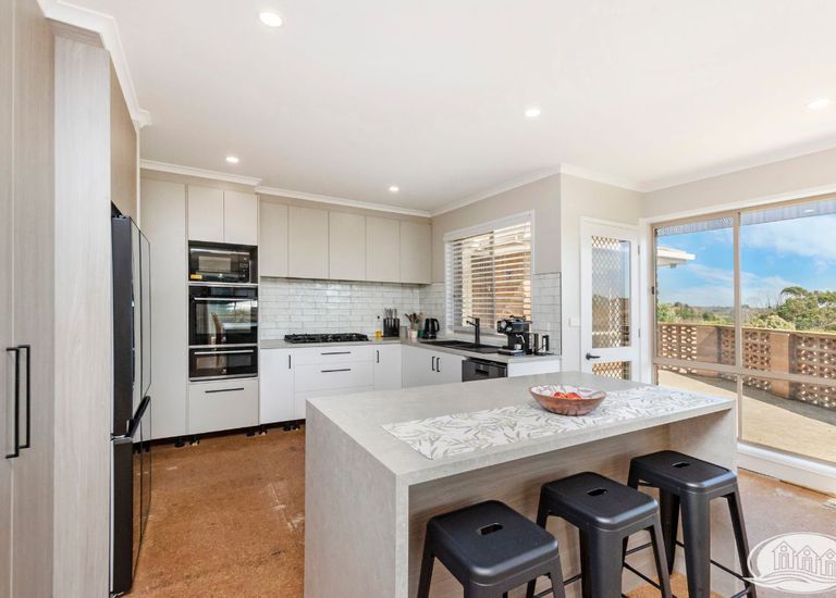 1 Carcoola Crescent, Portland