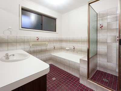 2 / 14 GAYVIEW DRIVE, Wodonga