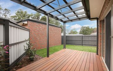 2 / 9 CHURCH STREET, Emerald