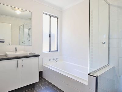 20 Larkfield  , Baldivis