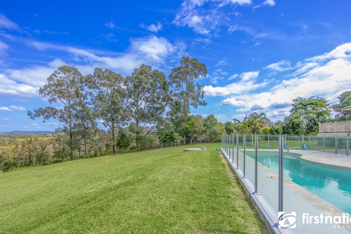 25 Waterview Crescent, Woombah