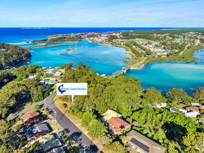 19 Hillcrest Avenue, North Narooma