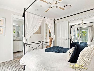 16B Oak Avenue , Surfers Paradise