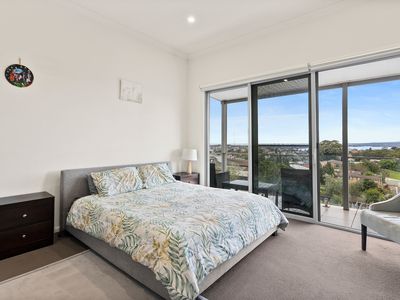 2 / 1 Backhouse Road, Lake Heights
