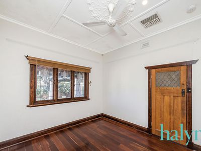 64 London Street, North Perth