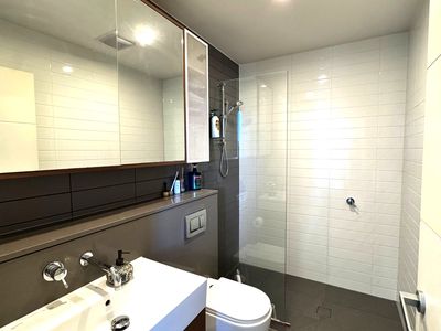 422 / 68 River Road, Ermington