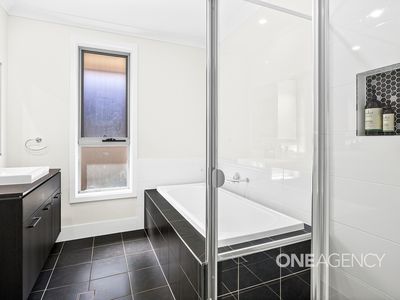 7 Boxwood Avenue, Calderwood