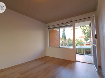 9 / 37 Meadow Crescent, Meadowbank