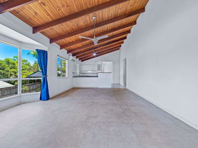 2 / 5 MacArthur Drive, Cannonvale