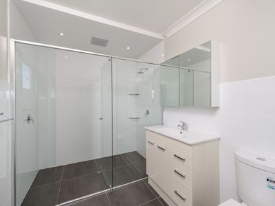 2 Ainsdale Street, Chermside West