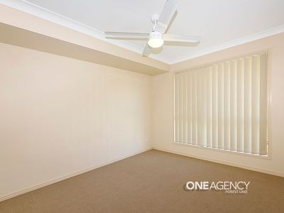 9 McKerrow Crescent, Goodna