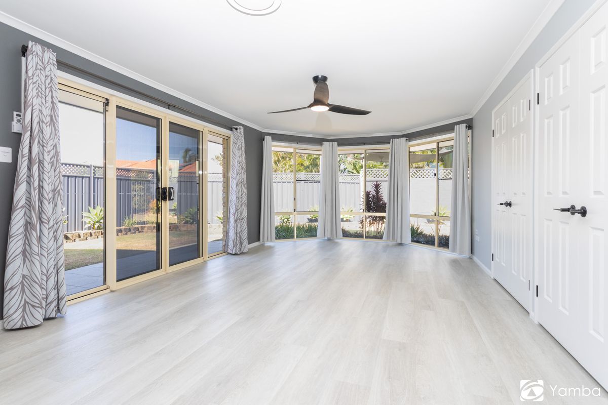 4 Edgewater Close, Yamba