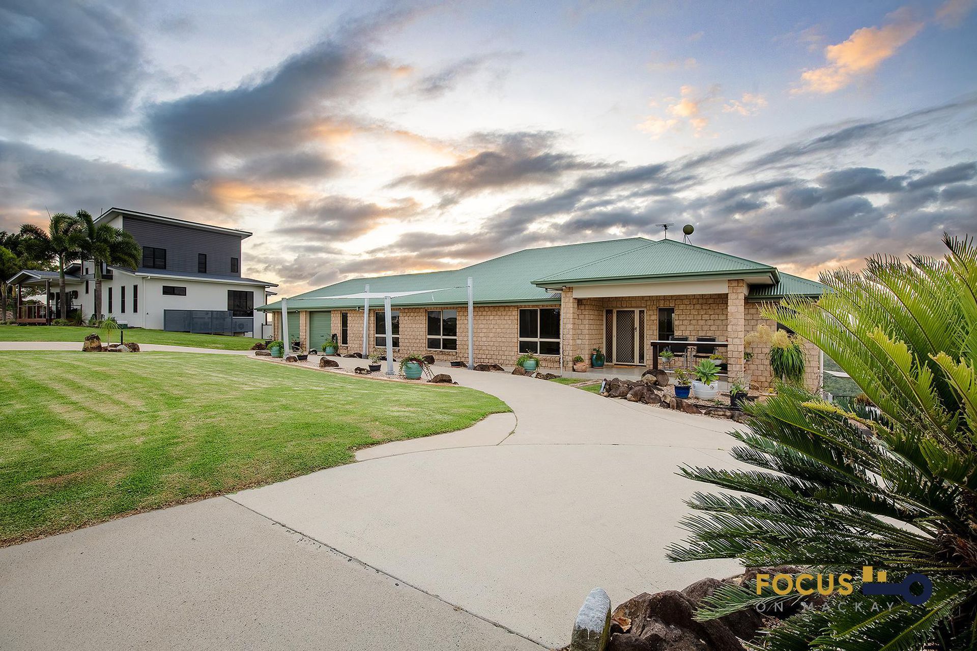 148 Ian Reddacliff Drive, The Leap