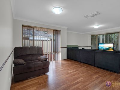 33 Redheart Drive, Thornlie