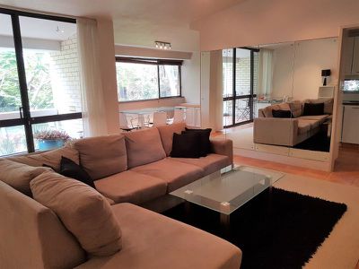 9 / 28 Rudd Street, Broadbeach Waters