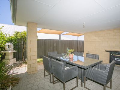 62 Salwood Loop, Banksia Grove