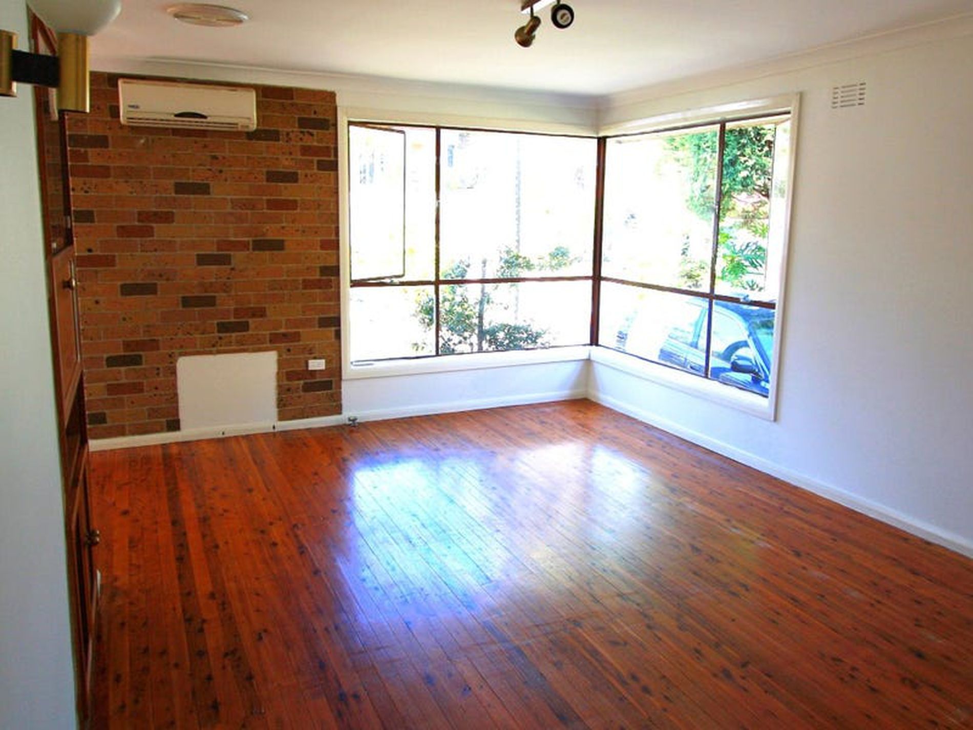 13 Cumberland Avenue, Georges Hall