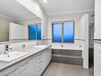 70 Welwyn Avenue, Salter Point