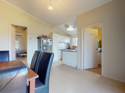 27 Salter Drive, Dubbo