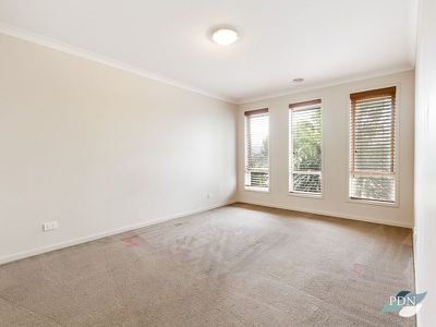 5 Airfield Grove, Point Cook