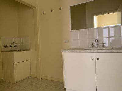 1 / 164 Ryrie Street, Geelong