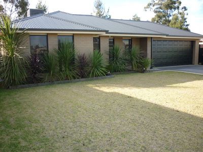 28 Dunheved Circle, Dubbo