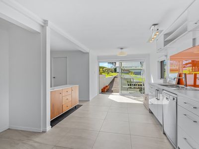1/64 Seaview Road, Castor Bay
