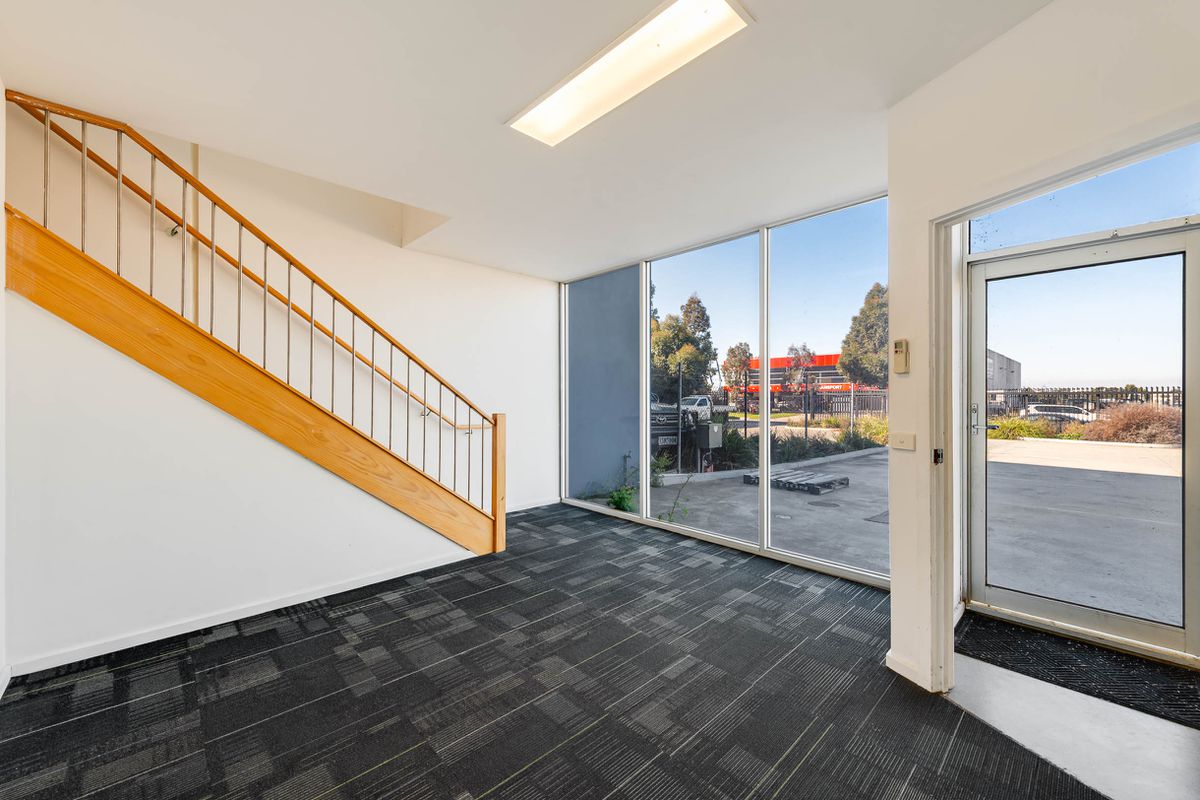 24 Drake Boulevard, Altona