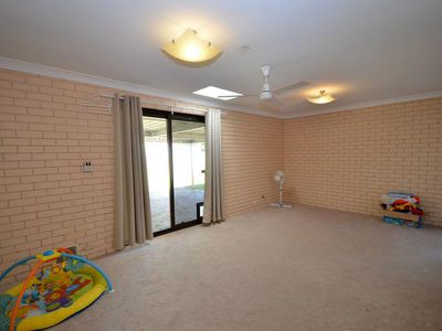 19 Warrigal Way, Greenwood
