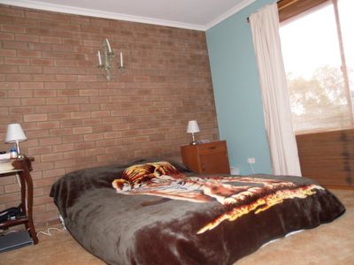 2 / 6 Opal Drive, Blackmans Bay