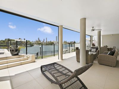 165 Monaco Street, Broadbeach Waters